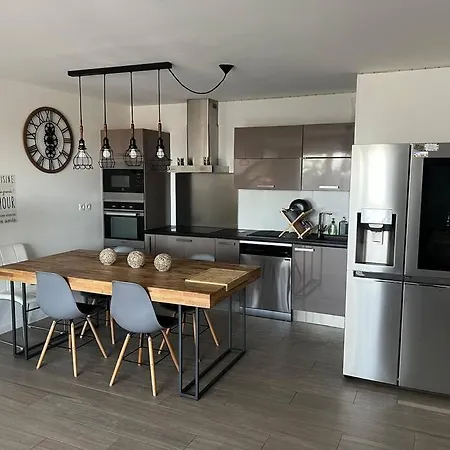 Apartment La Venise Provencale